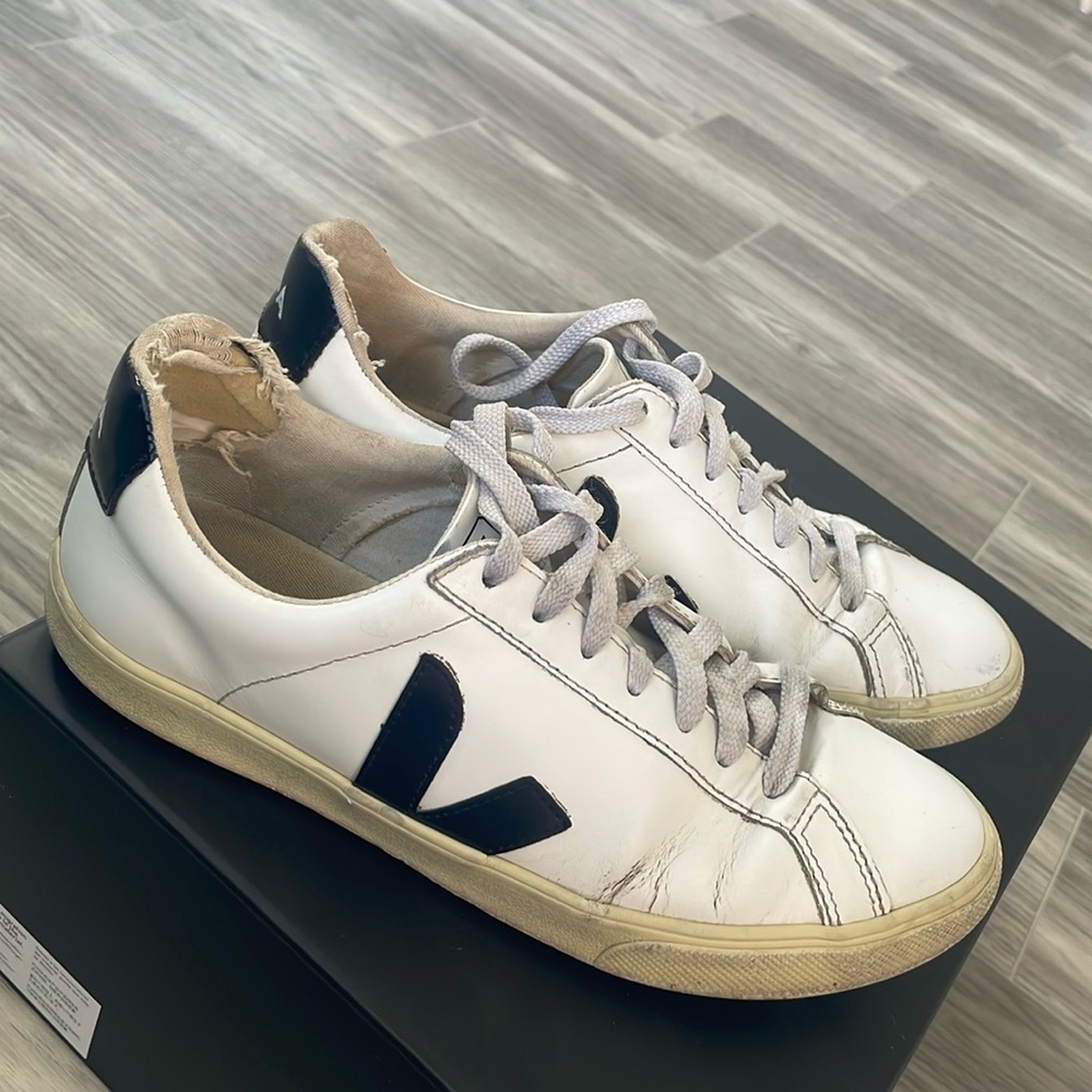 Veja black and white Campo women’s sneakers